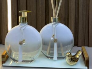 Kit Premium Luxo Leonice 550ml Branco Degradê com bandeja em Madeira